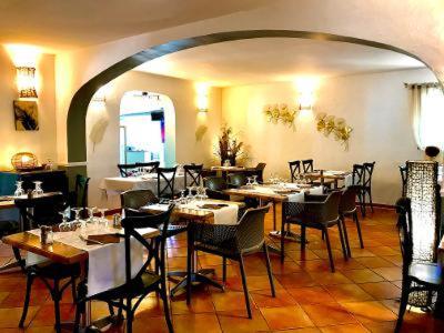 Marine de Pietracorbara Hotel Restaurant Les Chasseurs מראה חיצוני תמונה